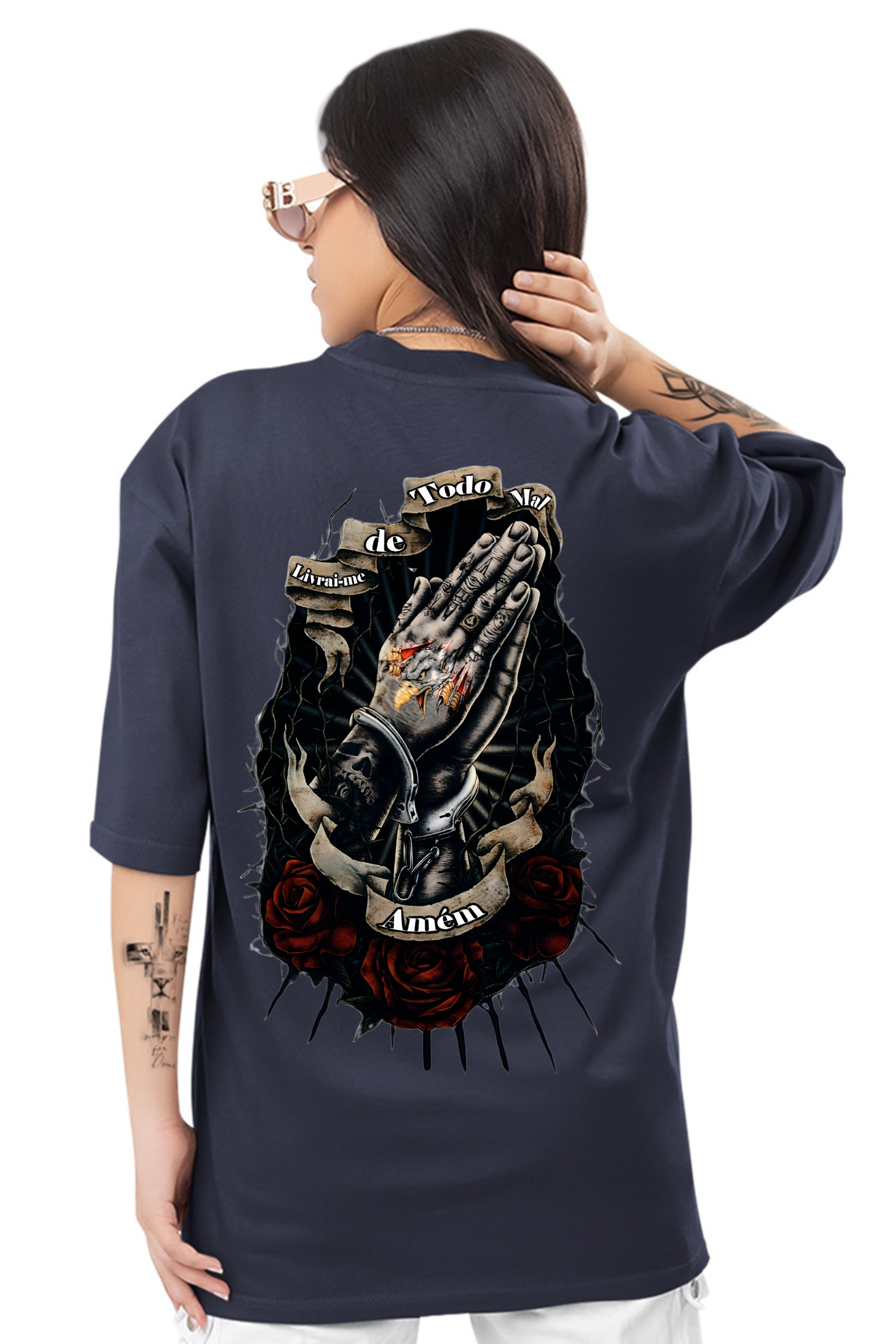 Camiseta Oversized Livrai-me de Todo Mal Feminina EC