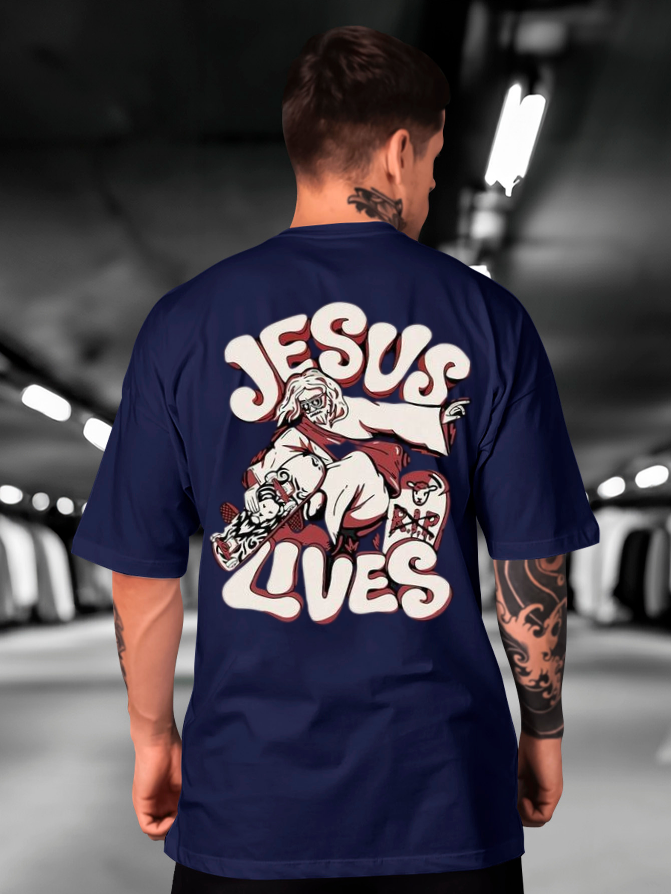 Camiseta Oversized Jesus Lives EC