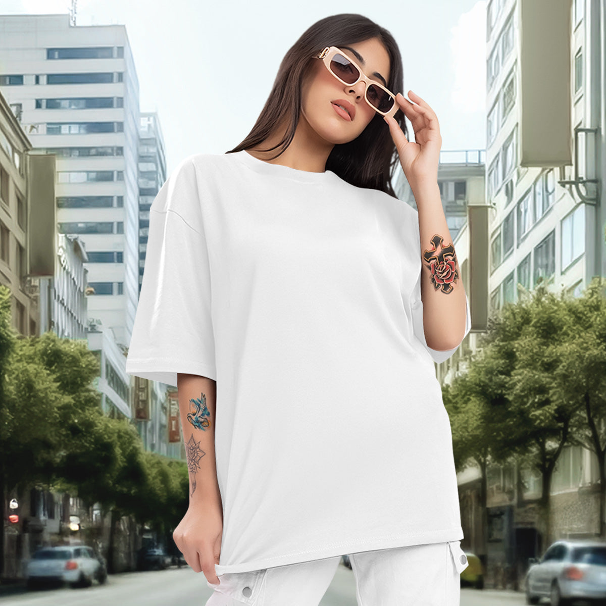 Camiseta Oversized Cruz e Borboletas EC